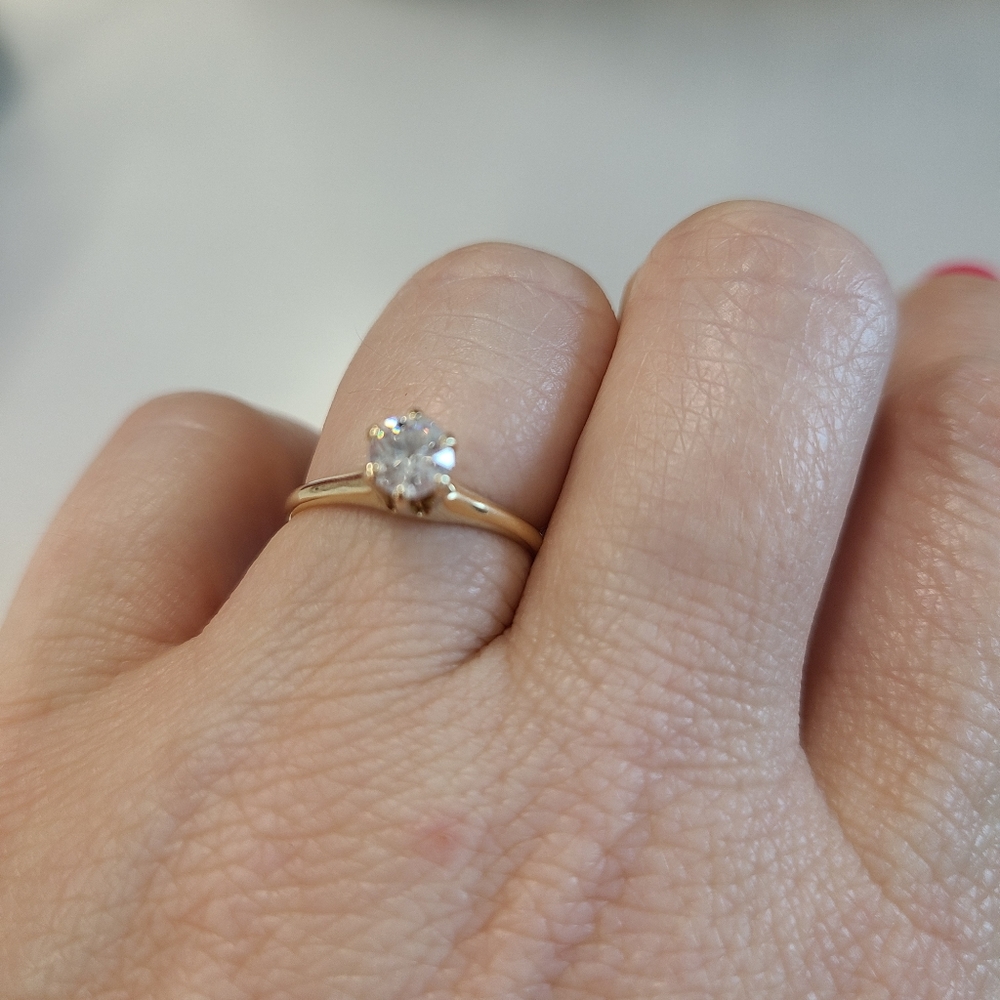 Vintage 14k yellow gold solitaire.